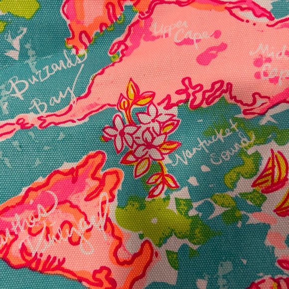 Lilly Pulitzer HTF Cape cod and The Islands Palm Beach Tote. Limited Edition. - Picture 2 of 3